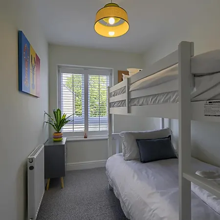 Stylish 3br Yorkshire Base For 6 With Parking