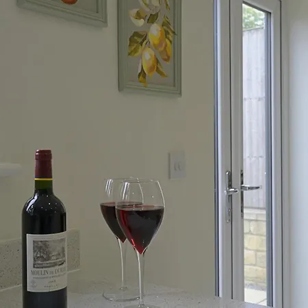 Apartment Stylish 3br Yorkshire Base For 6 With Parking Harrogate