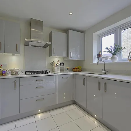 Stylish 3br Yorkshire Base For 6 With Parking