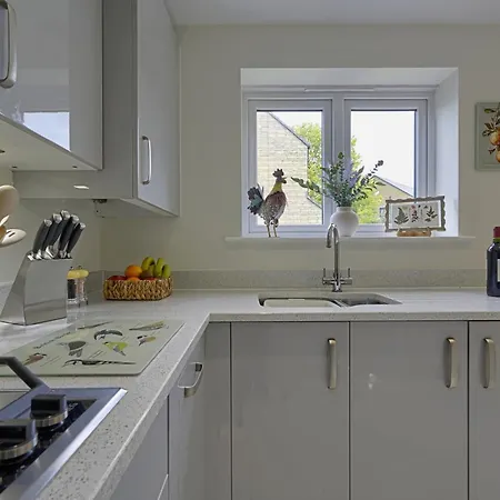 Stylish 3br Yorkshire Base For 6 With Parking *