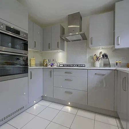 Apartment Stylish 3br Yorkshire Base For 6 With Parking Harrogate