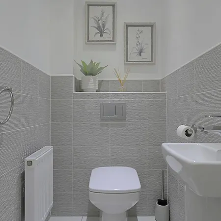 Stylish 3br Yorkshire Base For 6 With Parking Apartment *