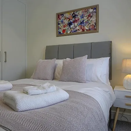 Stylish 3br Yorkshire Base For 6 With Parking Harrogate