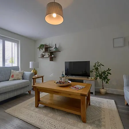 Stylish 3br Yorkshire Base For 6 With Parking Apartment *