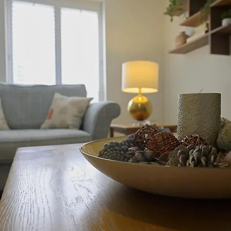 Apartment Stylish 3br Yorkshire Base For 6 With Parking Harrogate