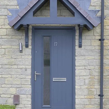 Stylish 3br Yorkshire Base For 6 With Parking